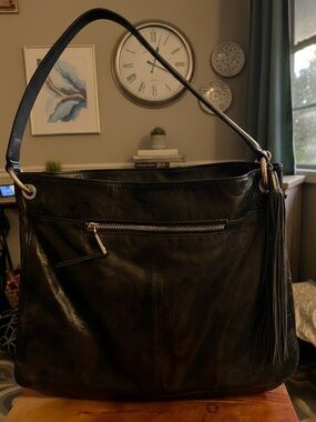 HOBO Black Leather Hobo Shoulder Bag Tassel Large EUC